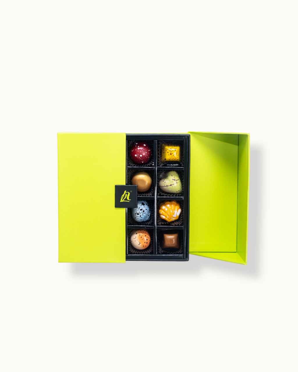 32 Piece Signature Gift Box